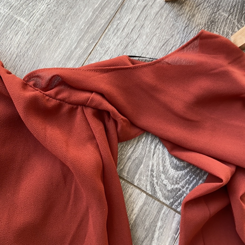 Off the Shoulder Rust colored Top - Picture 7 of 10